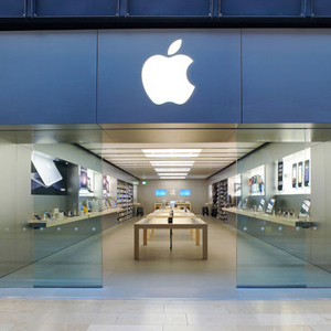 apple-sued-poaching-engineers